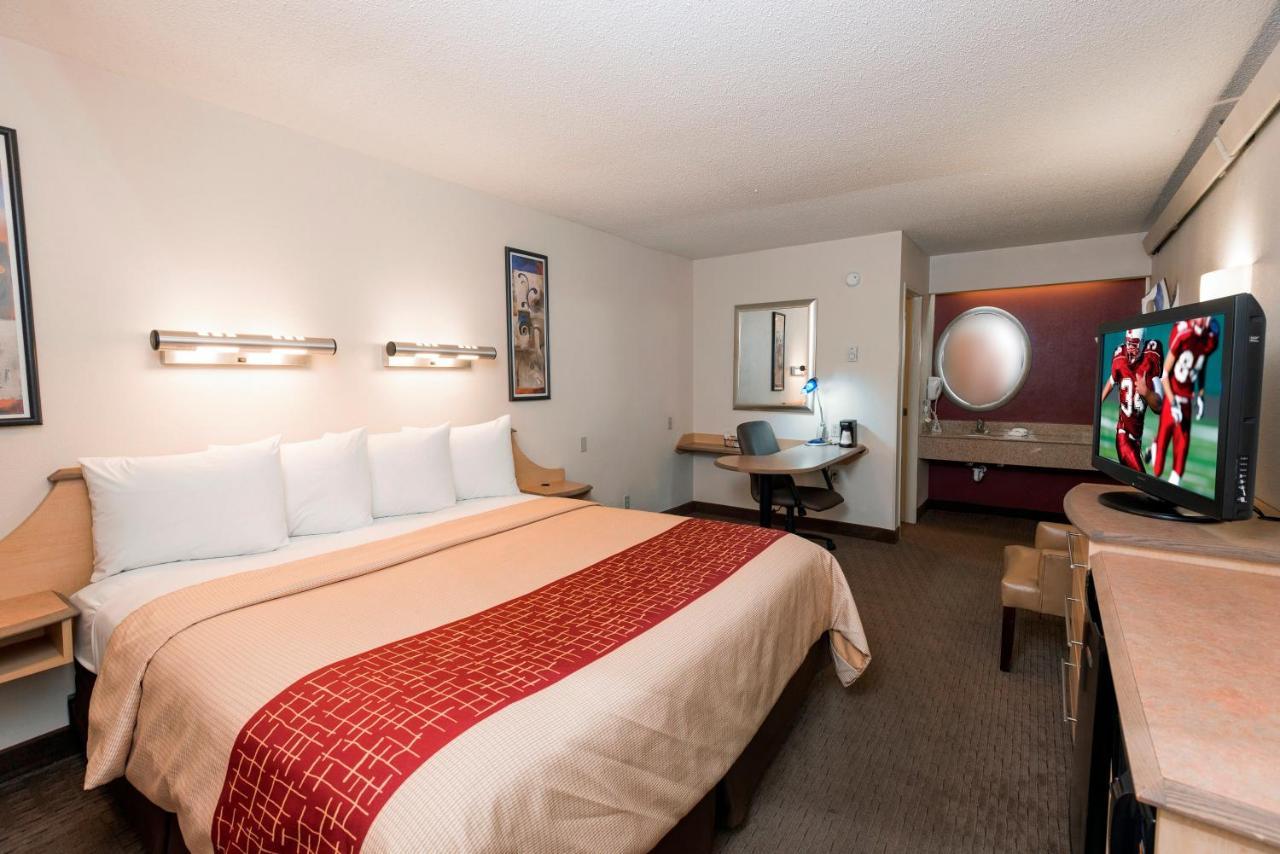 Red Roof Inn Buffalo - Hamburg/ I-90 Bagian luar foto