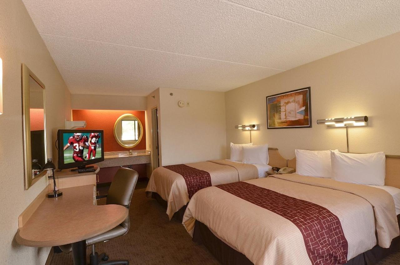 Red Roof Inn Buffalo - Hamburg/ I-90 Bagian luar foto