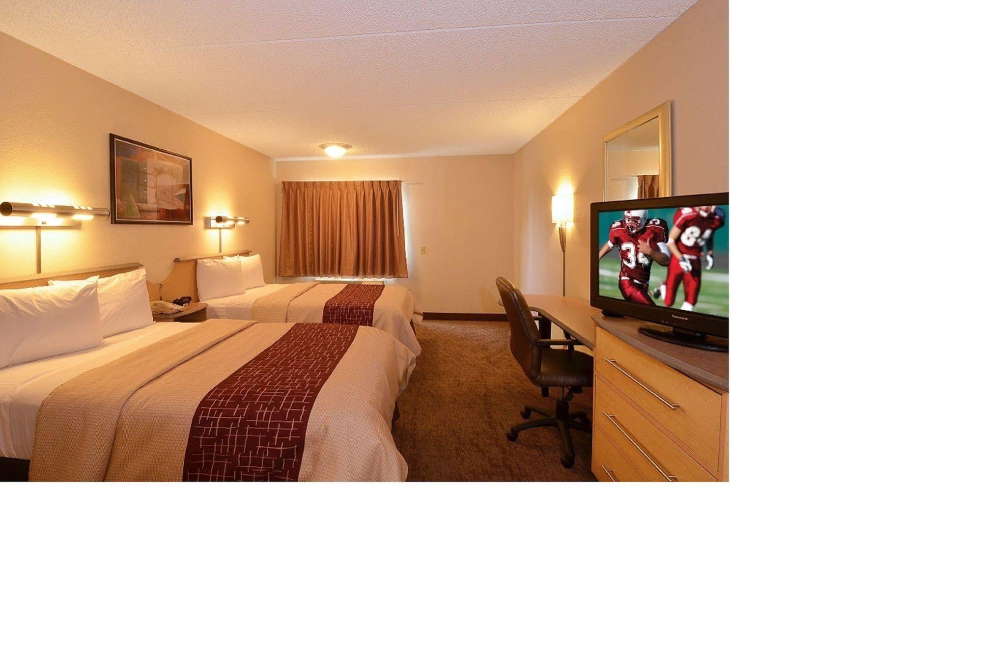 Red Roof Inn Buffalo - Hamburg/ I-90 Bagian luar foto