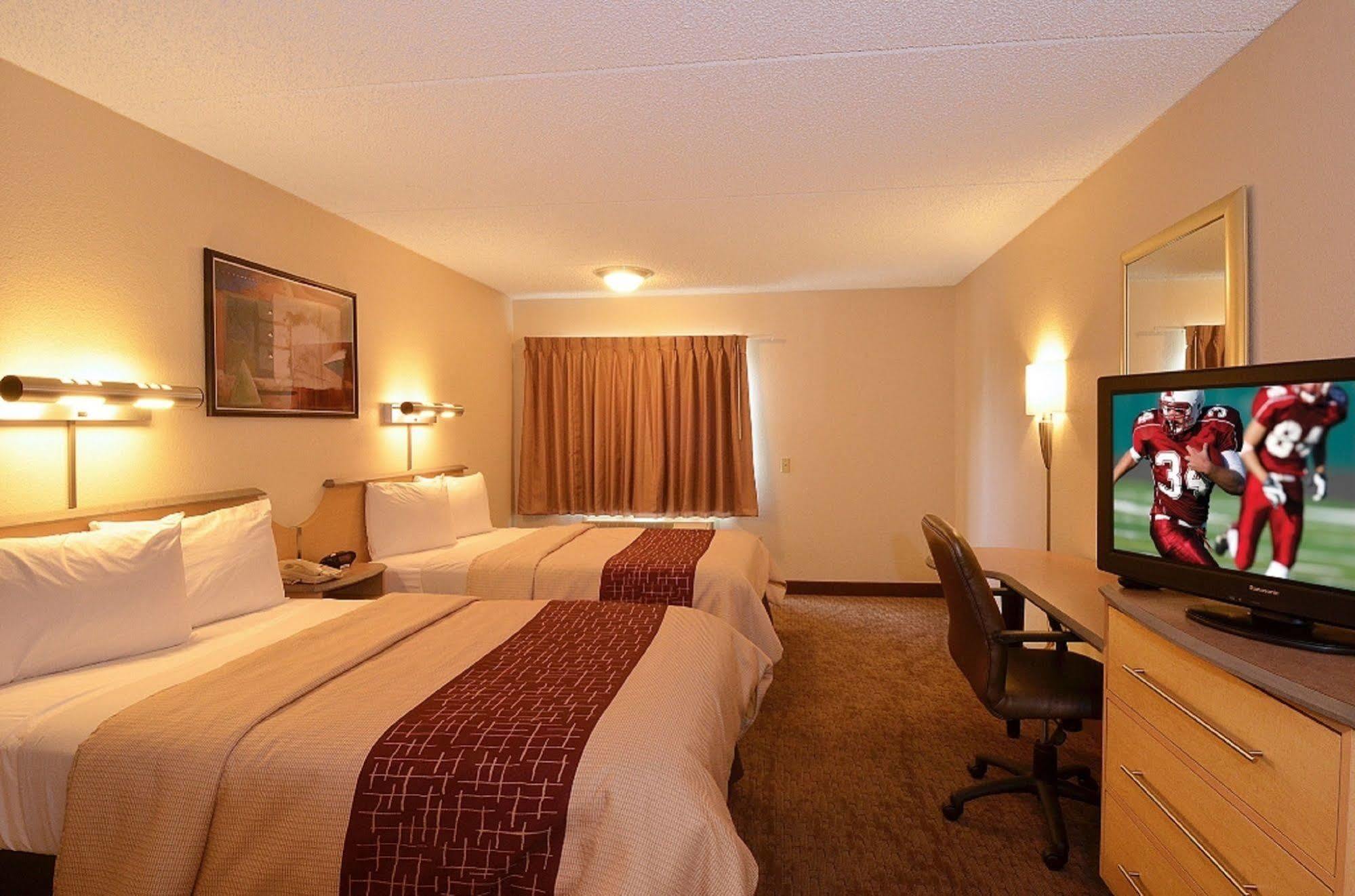Red Roof Inn Buffalo - Hamburg/ I-90 Bagian luar foto